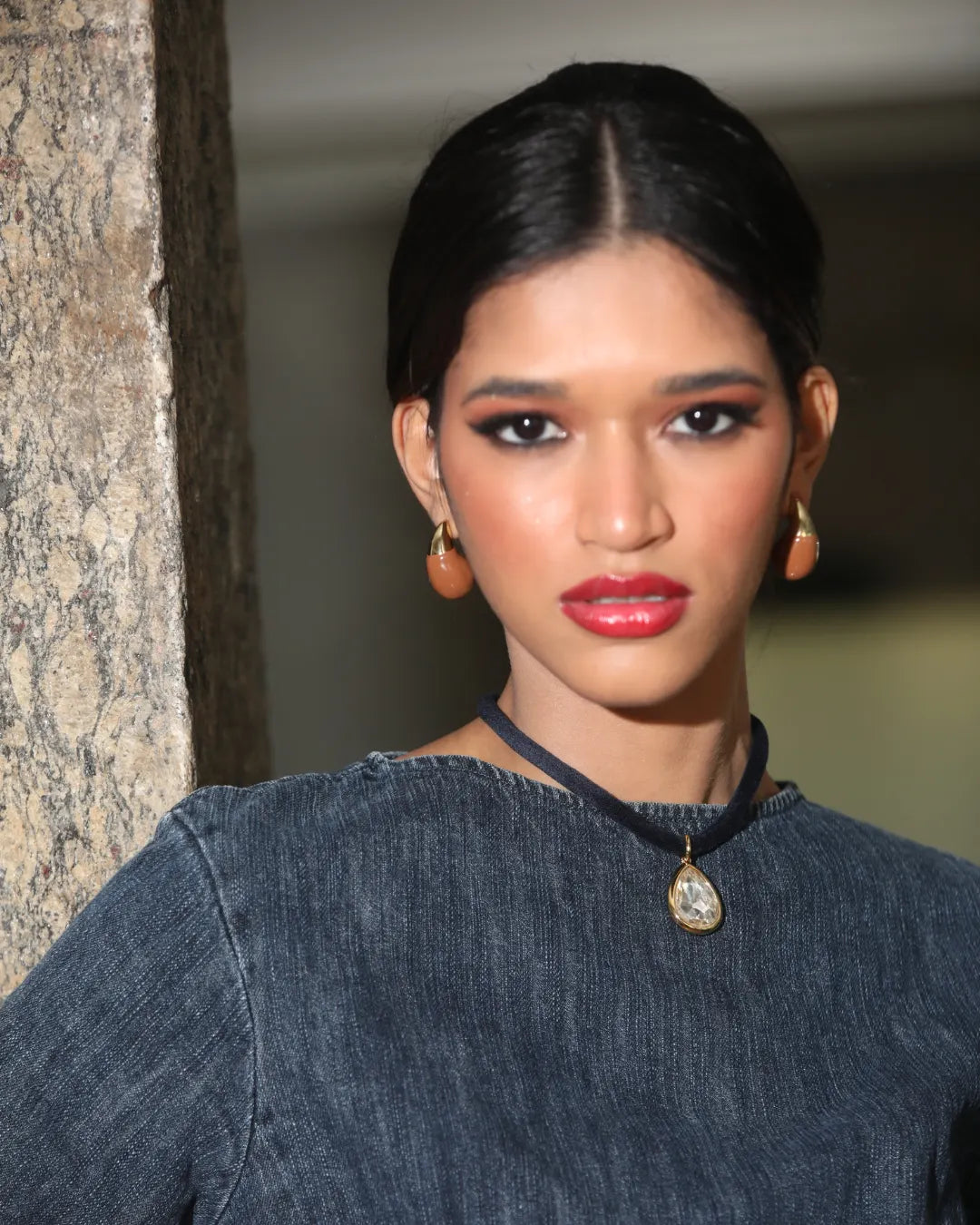 Chocker veludo marinho cristal