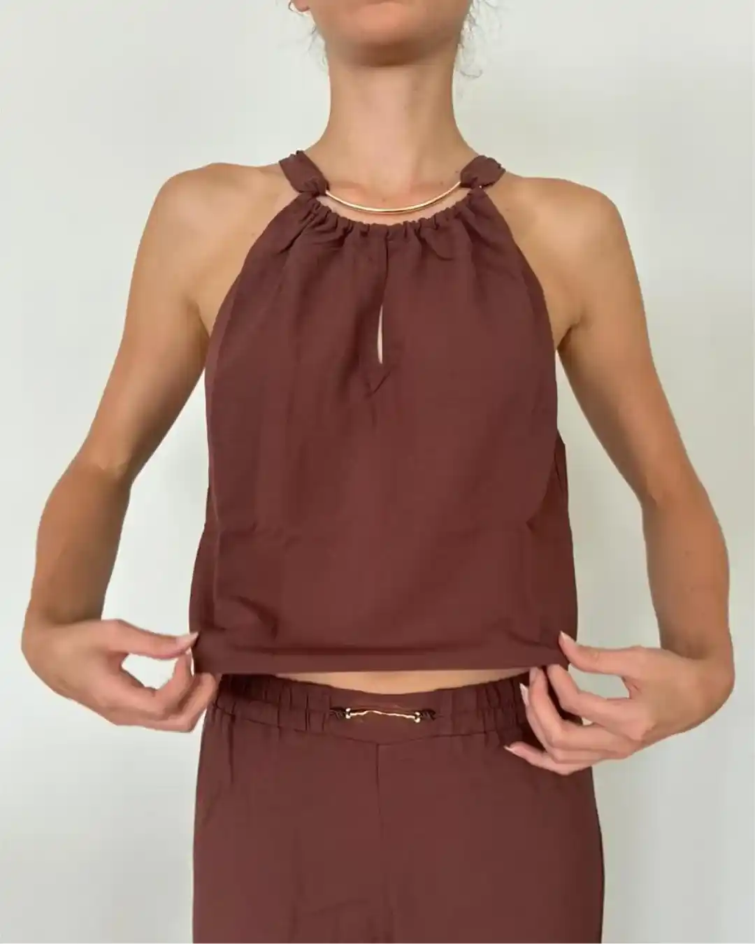 Blusa linho metal colar Cacimbas Marrom