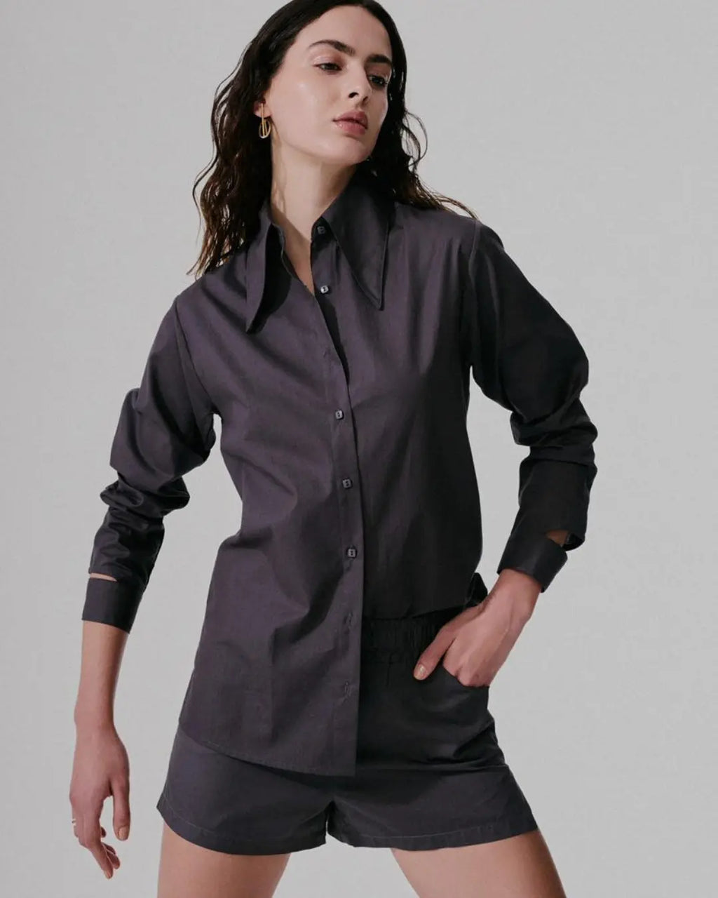 Shorts Cinza Essenza