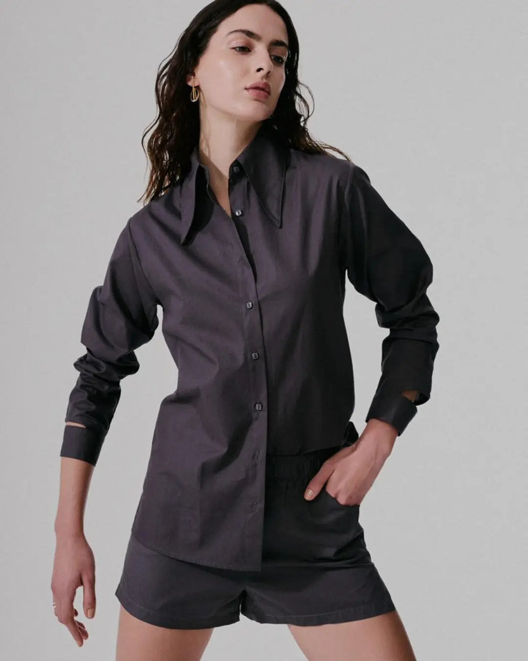 Shorts Cinza Essenza