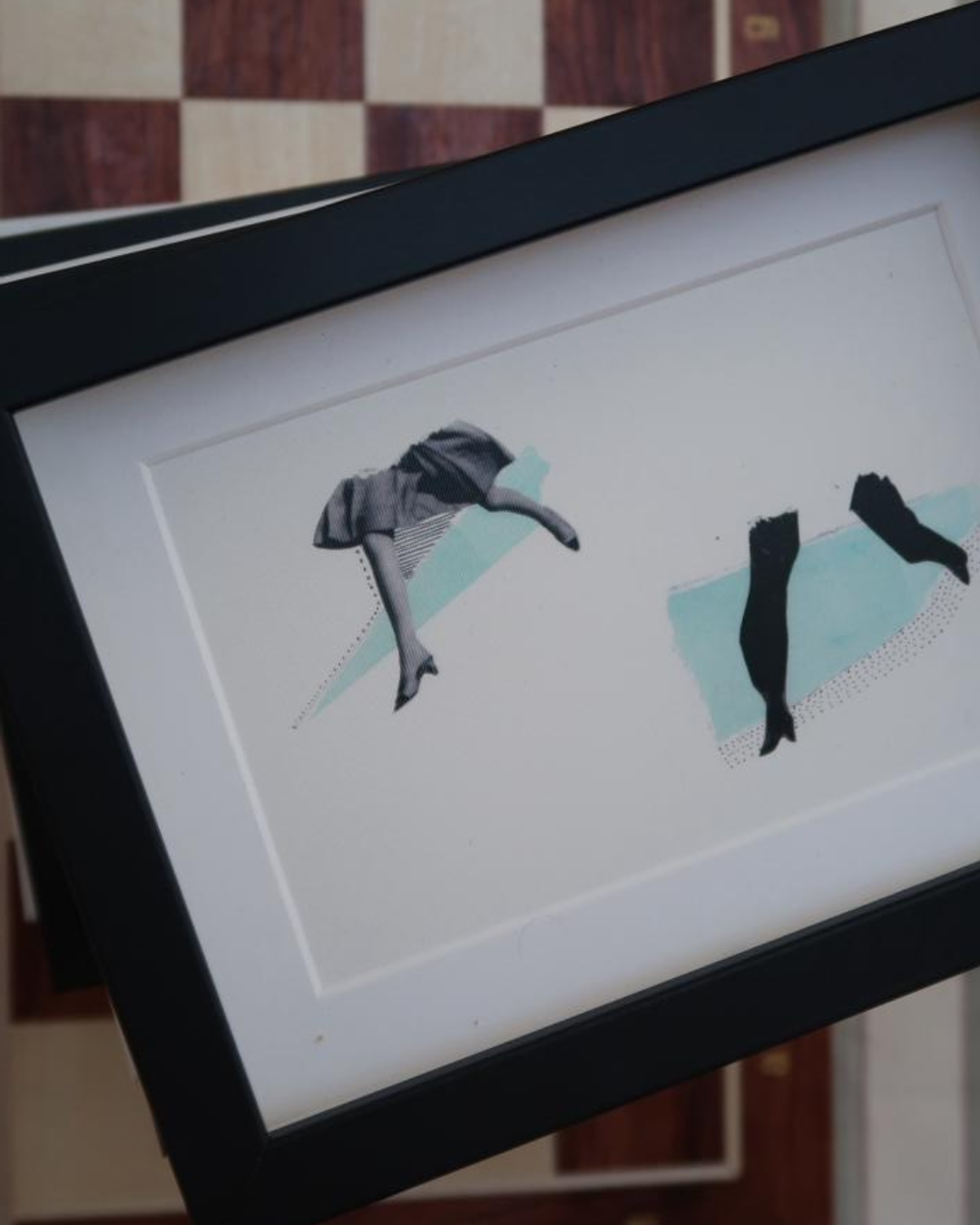 Colagem enquadrada “dancing feet”