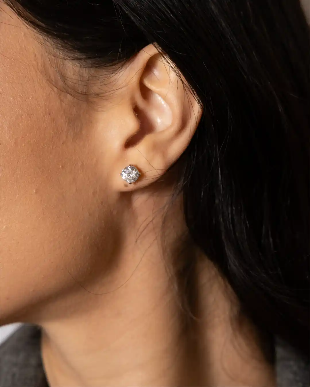 Brinco Ponto de Luz Moissanite 2 quilates (6.5mm)