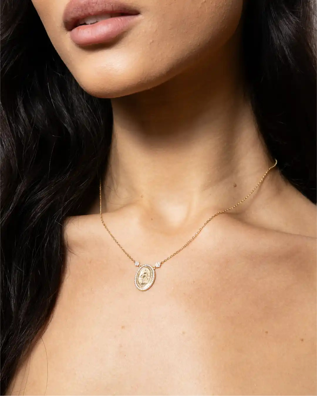 Colar Medalha Nossa Senhora P Moissanite de 0.20 quilates (1mm)