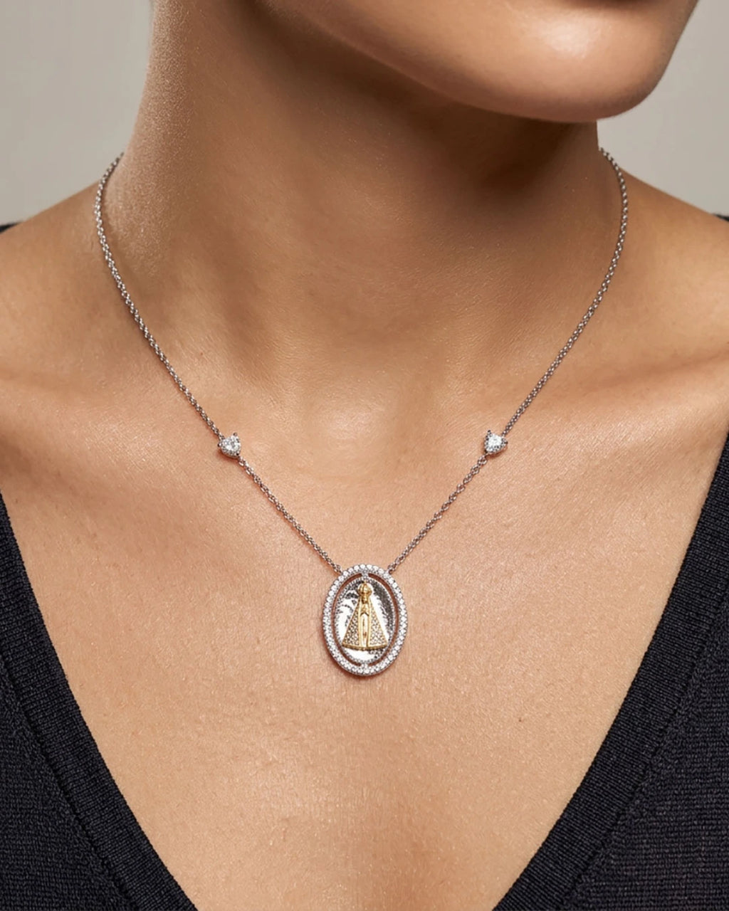 Colar Com Pingente Oval De Nossa Senhora De Aparecida