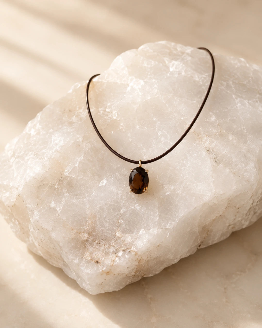 Chocker Fio de Seda Gota Oval