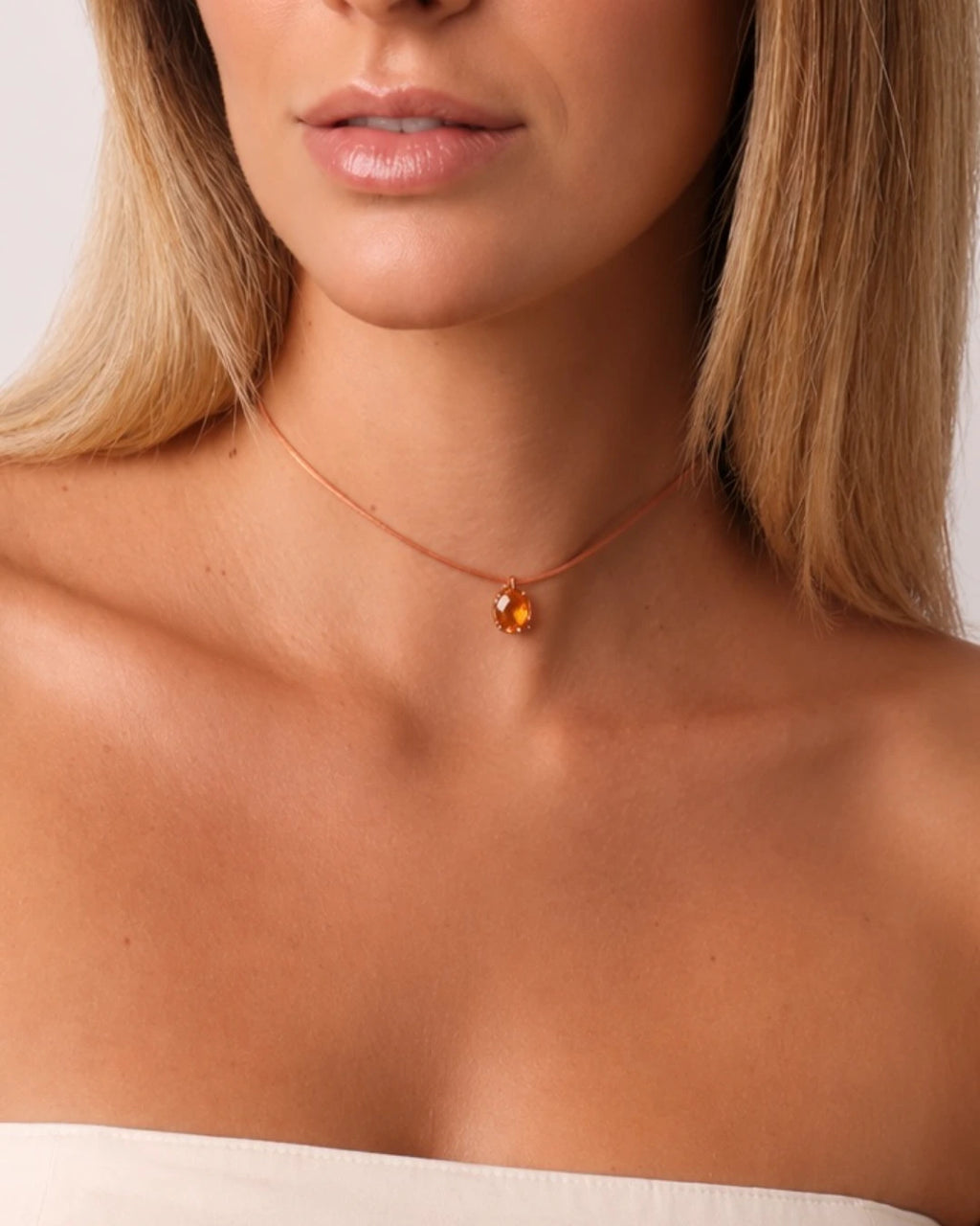 Chocker Fio de Seda Gota Oval