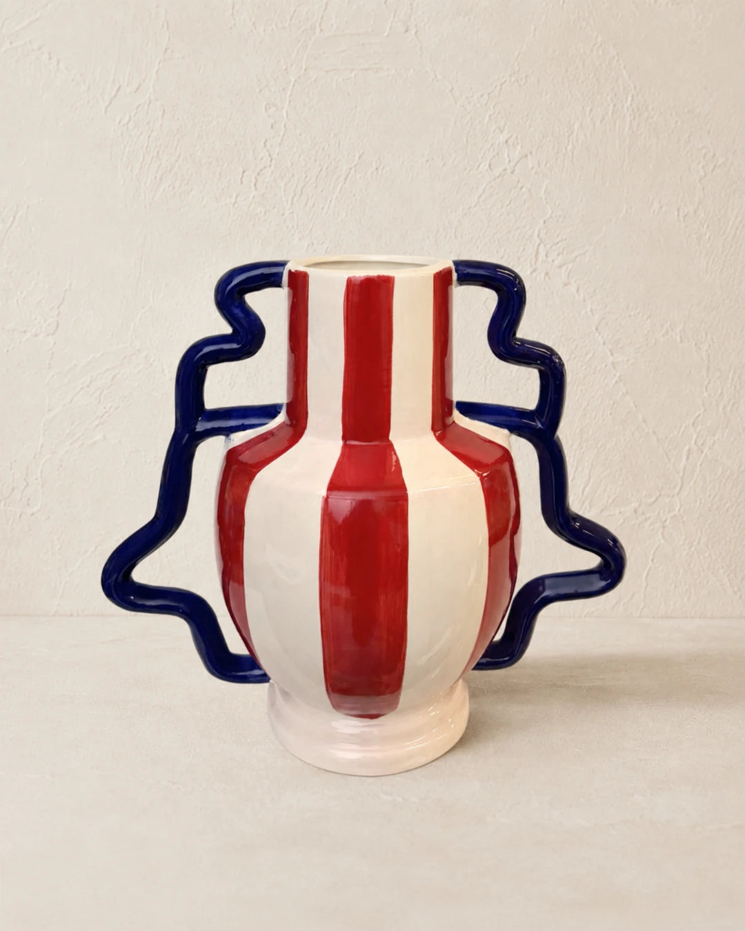 Vaso de Cerâmica Vermelho, Branco e Azul